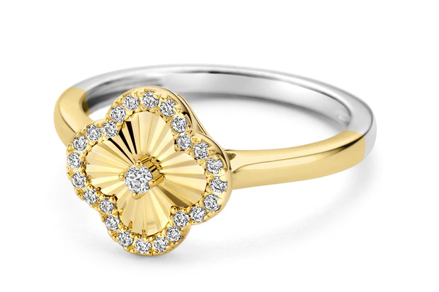 Small CZ Diamond Clover Ring in Yellow Gols