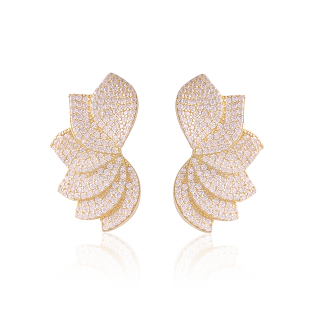 Half n Half Pave Layered Leaves Studs in Yellow Gold