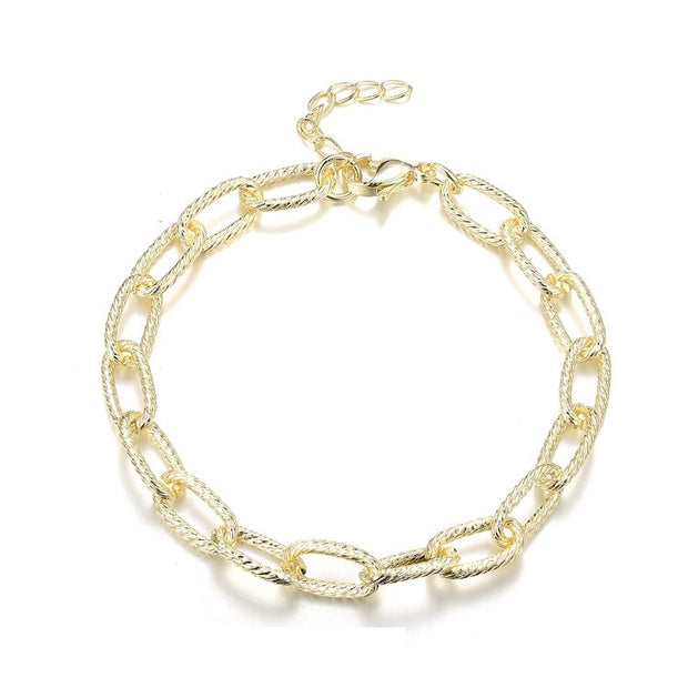 Textured Paperclip Bracelet in Yellow Gold